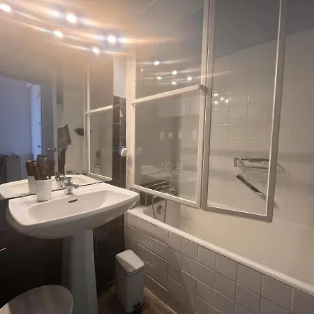 2* Avec Balcon Face à La Mer, Ascenseur, Proche Et Commerces, 2 Pers. - Fr-1-197-387 Appartamento *