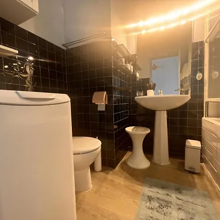 2* Avec Balcon Face A La Mer, Ascenseur, Proche Et Commerces, 2 Pers. - Fr-1-197-387 Apartment Les Sables-d'Olonne