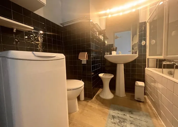 2* Avec Balcon Face A La Mer, Ascenseur, Proche Et Commerces, 2 Pers. - Fr-1-197-387 Appartement Les Sables-dʼOlonne